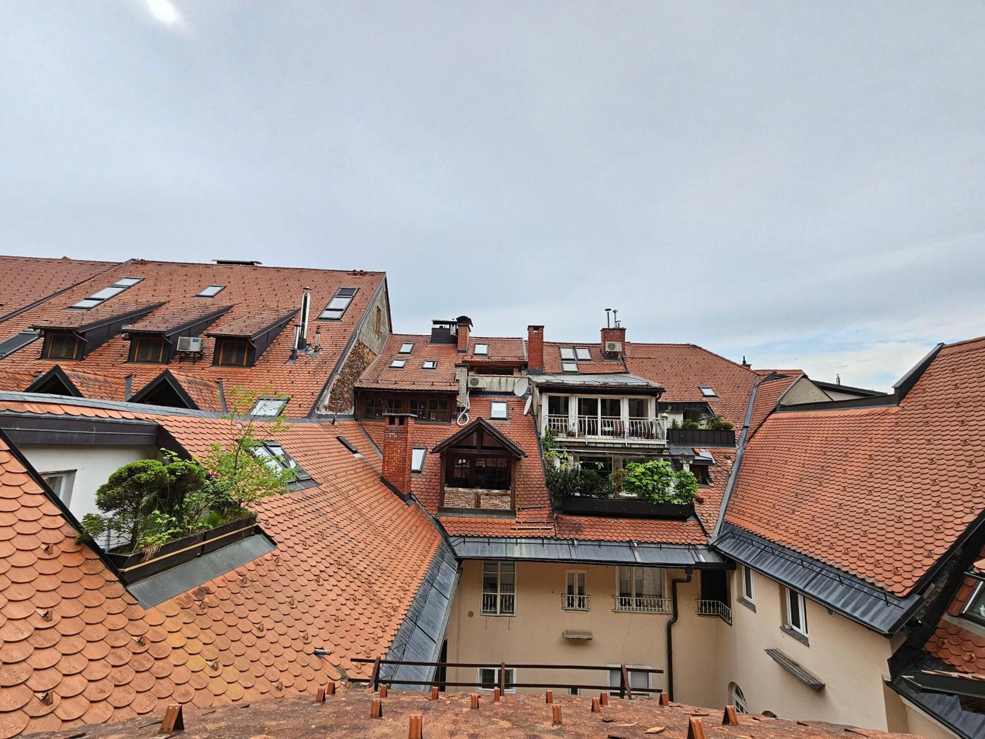 Apartment Nina With Private Terrace Tour As Любляна Екстериор снимка