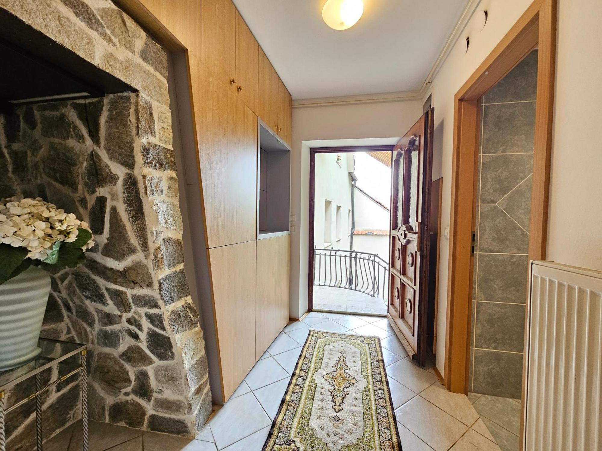 Apartment Nina With Private Terrace Tour As Любляна Екстериор снимка